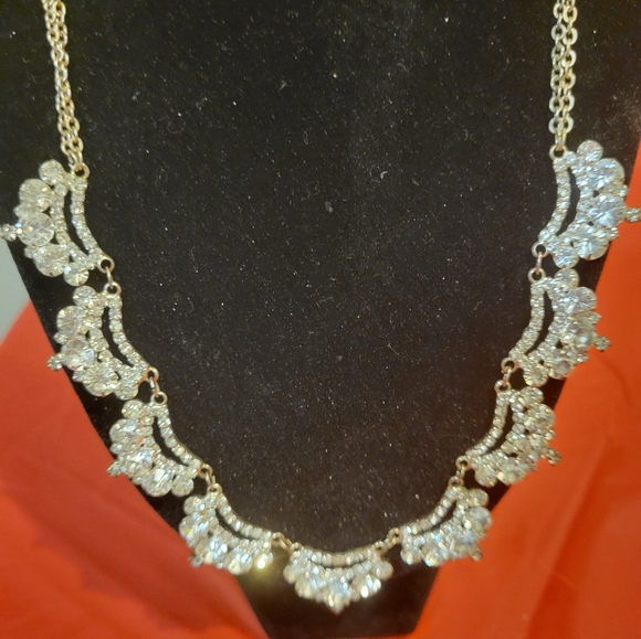 necklace Unbranded - Picture 2 of 3